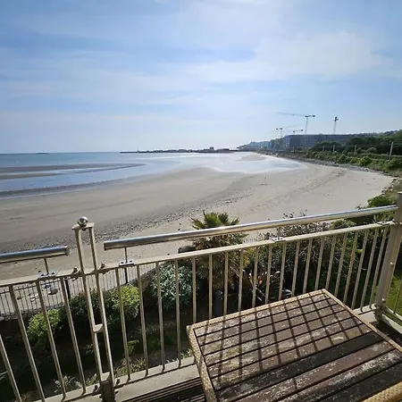 Spectacular Beachfront شقة دبلن